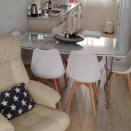 Cervantes Apartment *