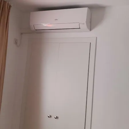 Cervantes Apartment *